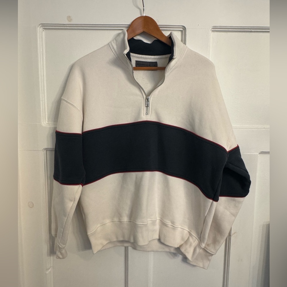 Abercrombie & Fitch White and Navy Quarter-Zip Sweatshirt